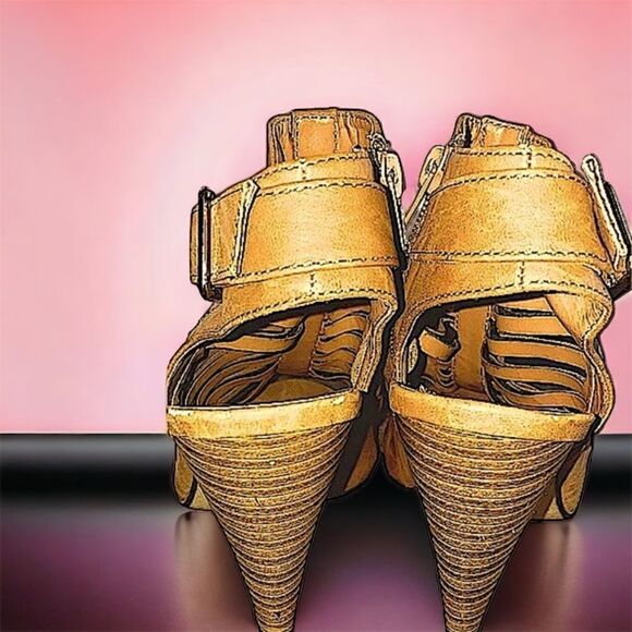 D’s Heels l Camel Brown l Side zip l 8.5 l EUC - Picture 4 of 14